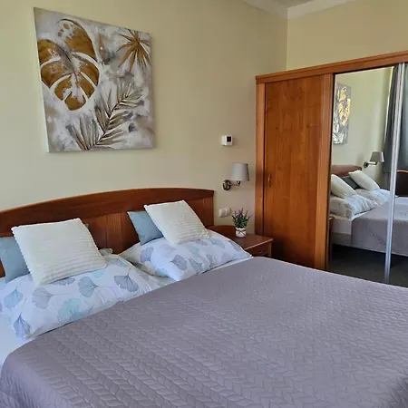 Room4u & Wellness *