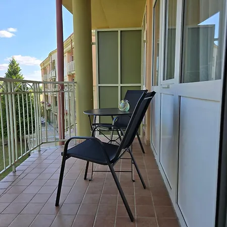 Room4u & Karos Wellness Apartament