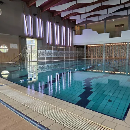 Room4u & Karos Wellness شقة *