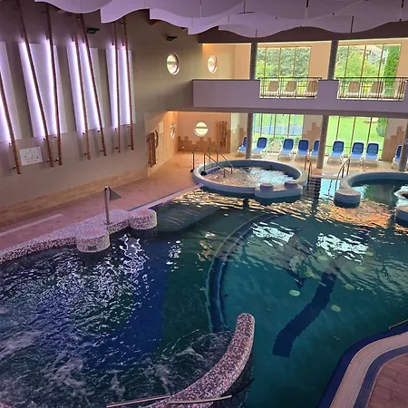 Room4u & Karos Wellness *