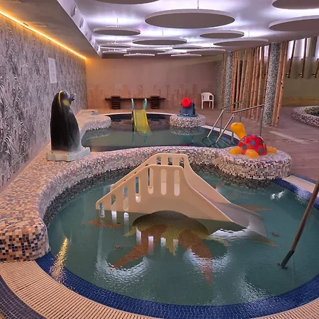 Room4u & Karos Wellness شقة *
